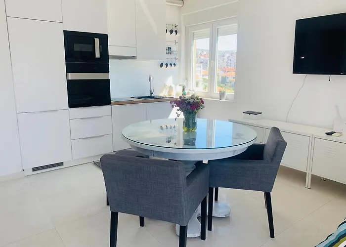 Penthouse Ivy Трогир