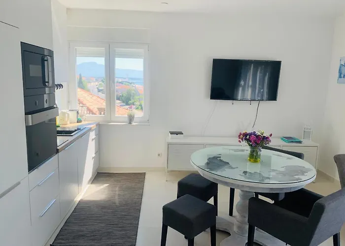 Penthouse Ivy Апартаменты *