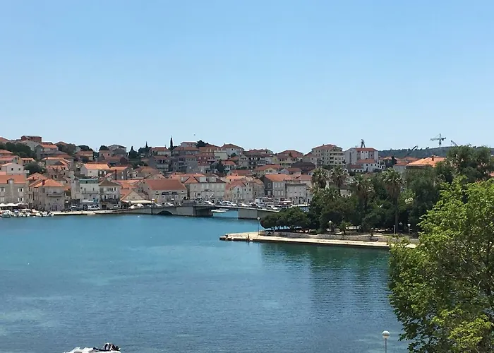 Апартаменты Penthouse Ivy *